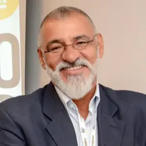 Magnho José - Author Photo
